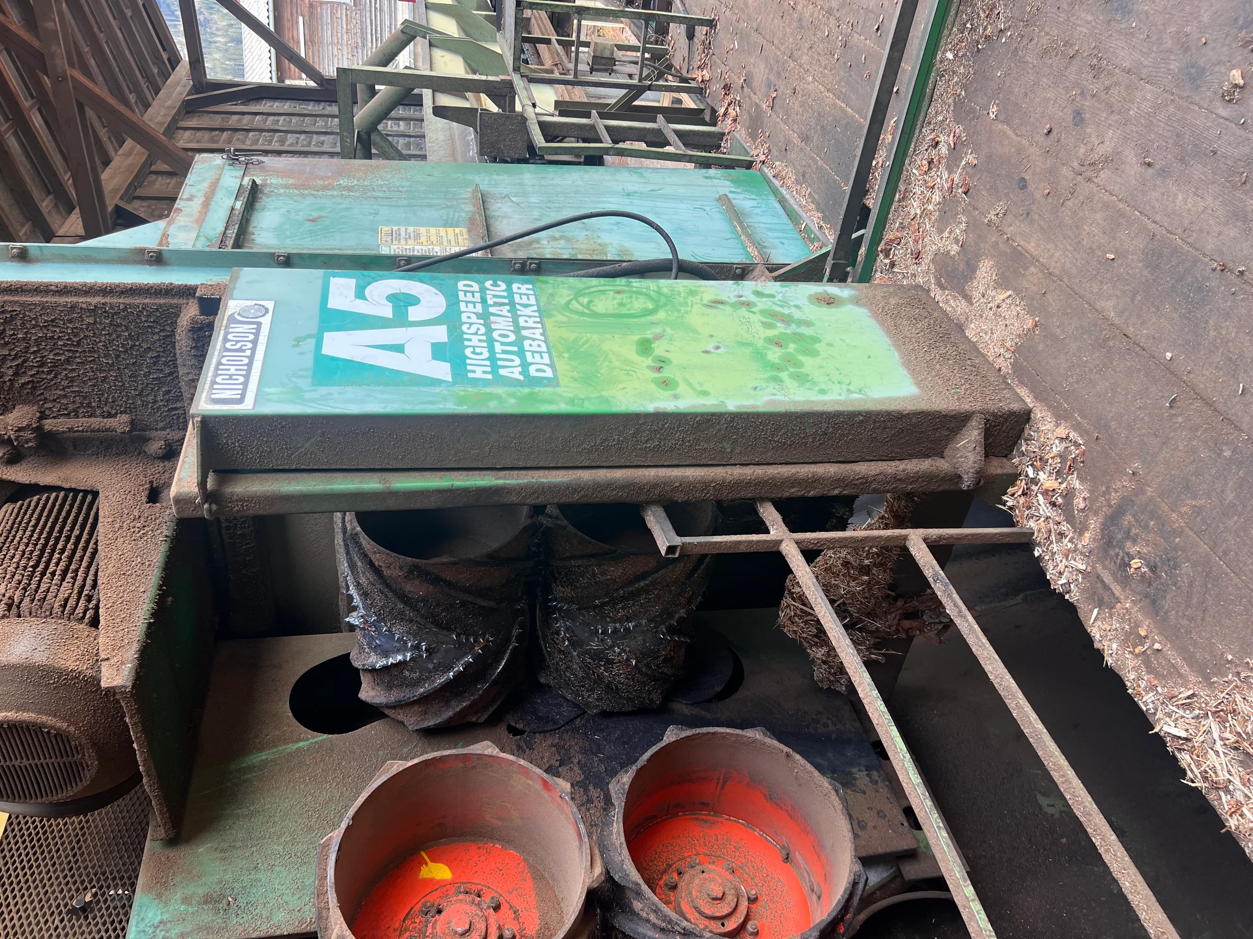 Třídírna kulatiny s odkorňovačem - Obrázek 3