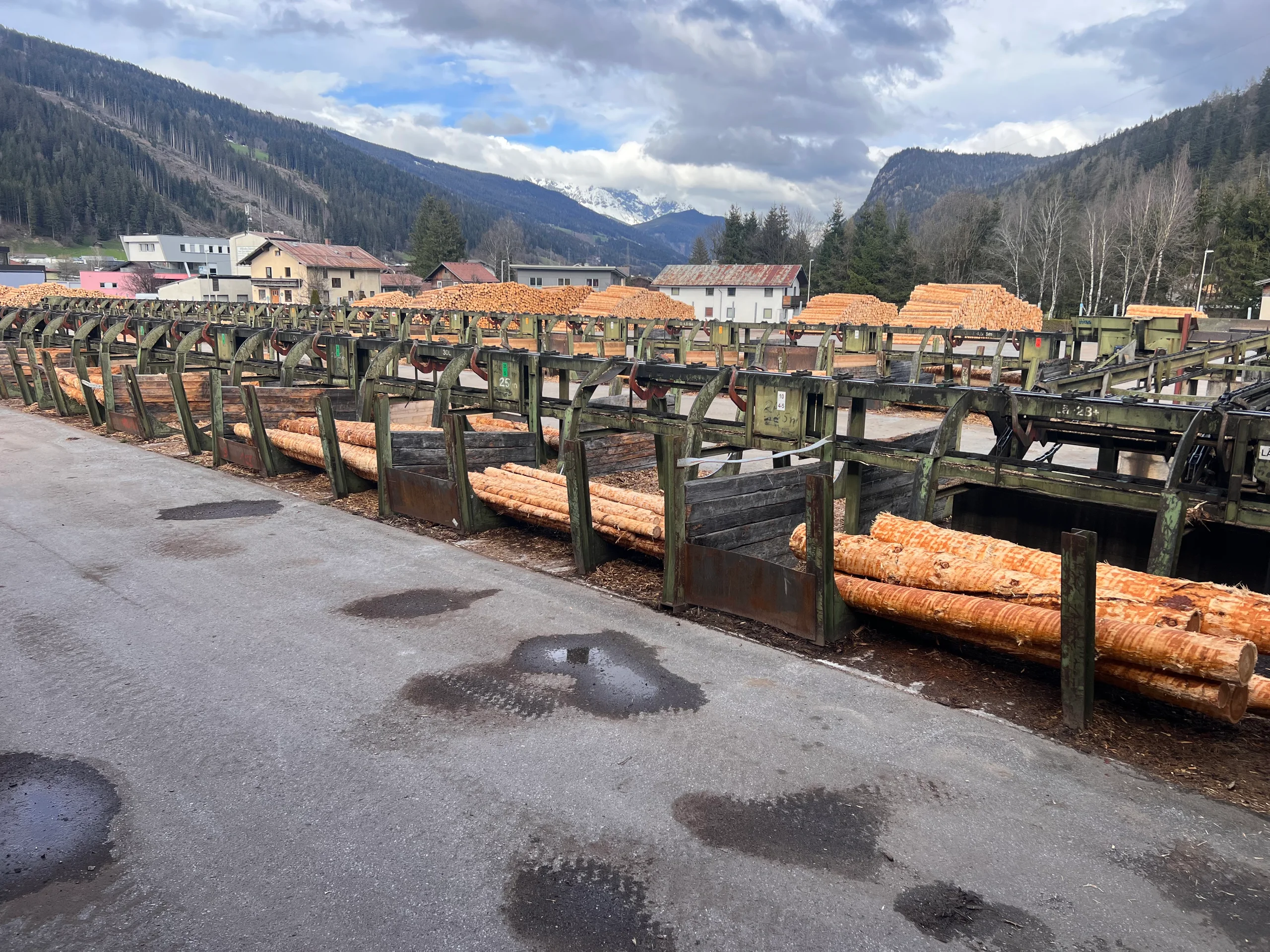 Třídírna kulatiny s odkorňovačem - Obrázek 4