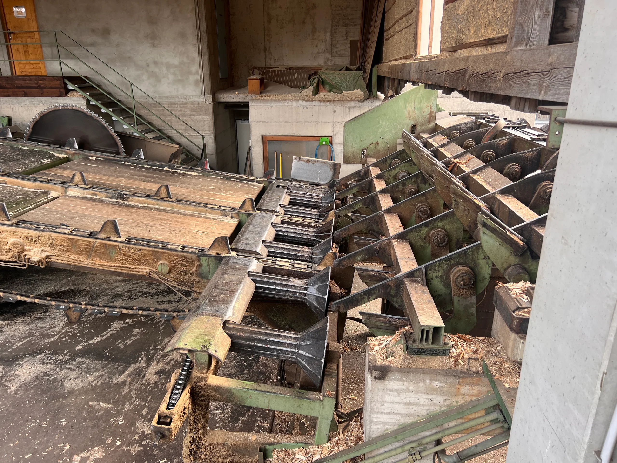 Třídírna kulatiny s odkorňovačem - Obrázek 8