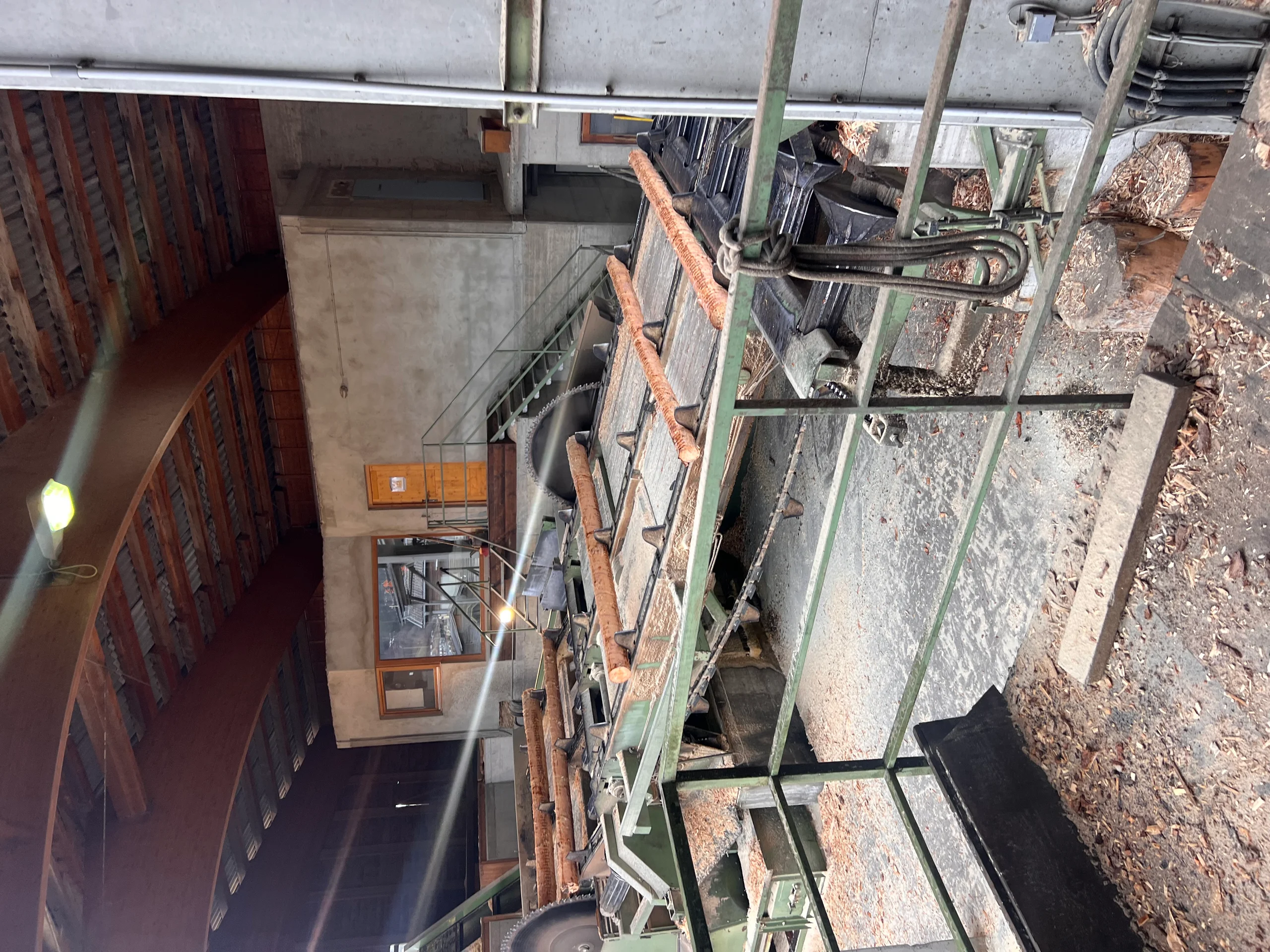 Třídírna kulatiny s odkorňovačem - Obrázek 9