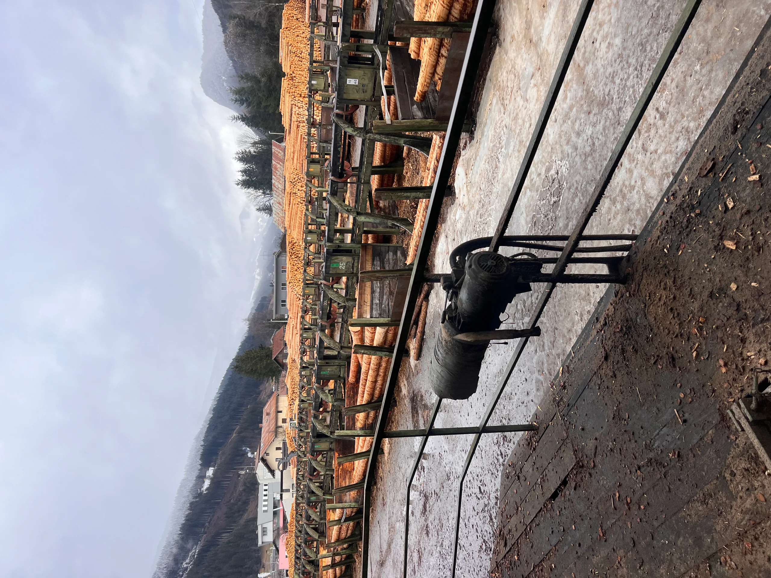 Třídírna kulatiny s odkorňovačem - Obrázek 11