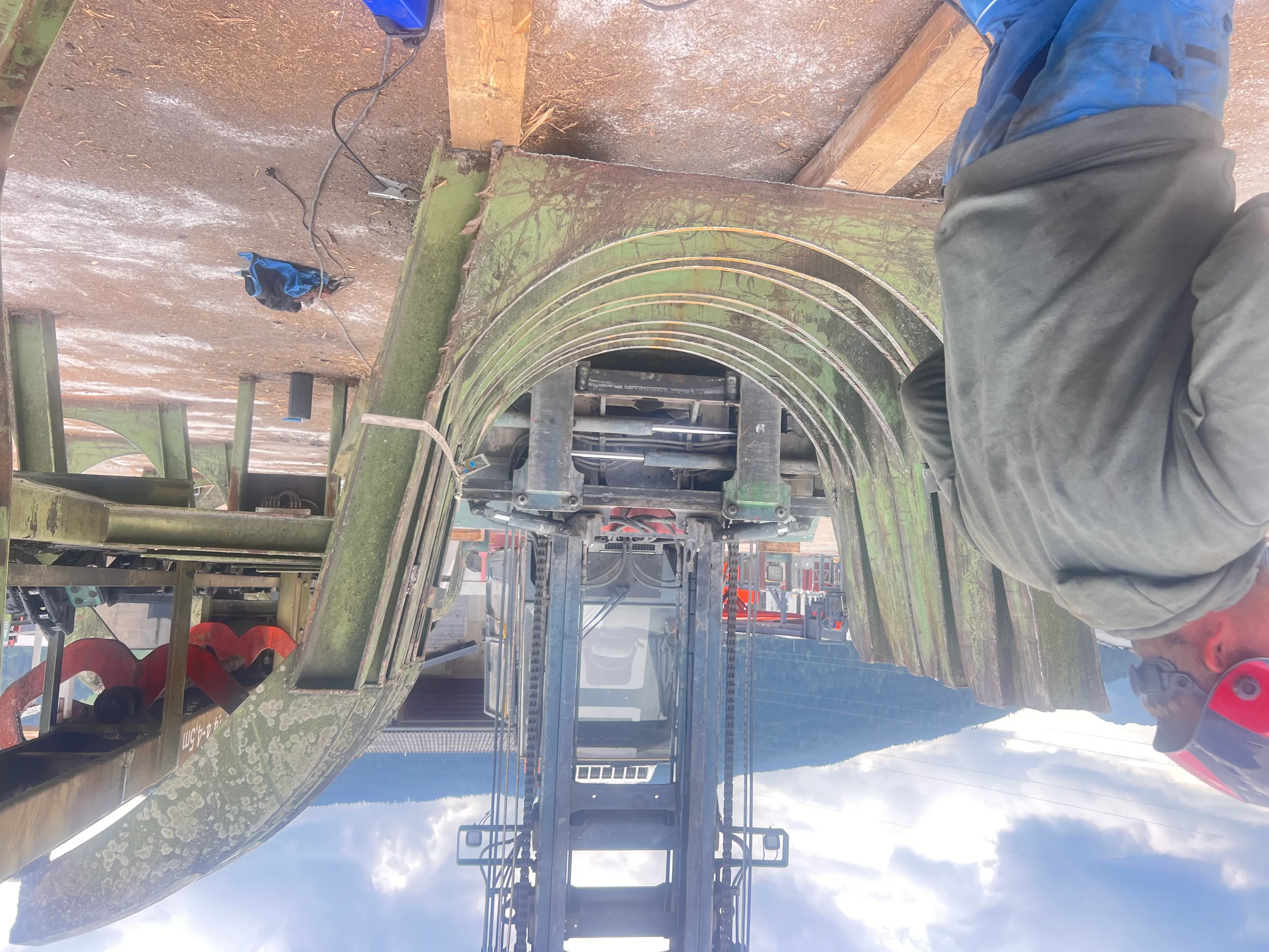 Třídírna kulatiny s odkorňovačem - Obrázek 20