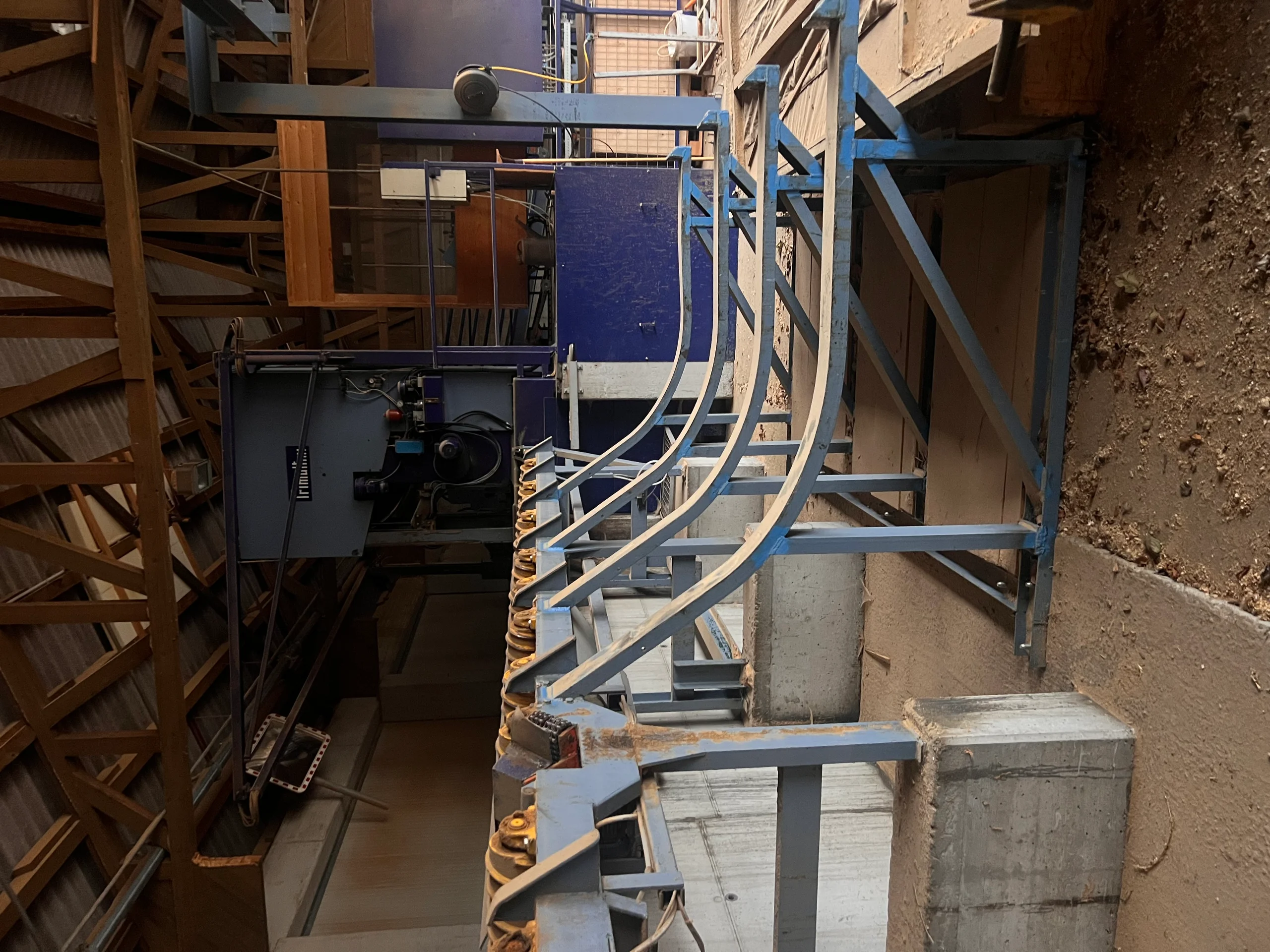 Pásová pila na těžké dřevo - Obrázek 3