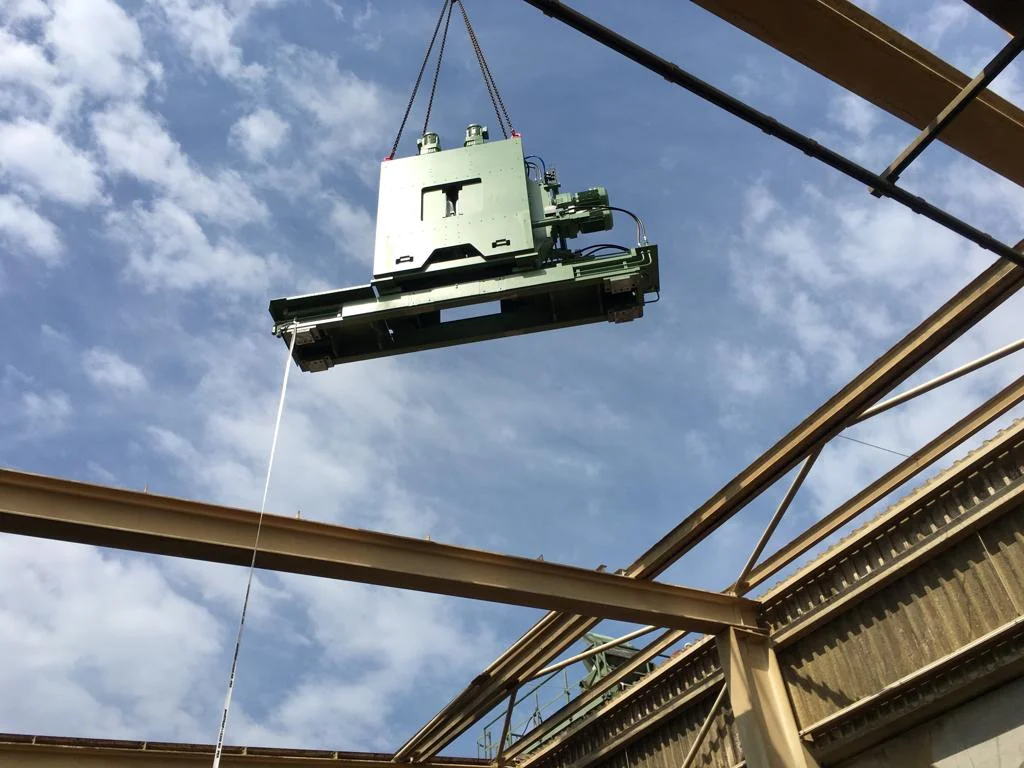 Dvouhřídelová okružní pila