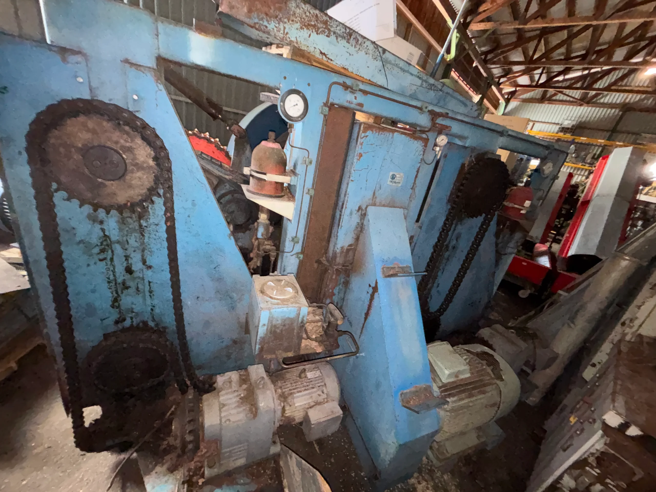 Stroj na odkorňování kmenů - Obrázek 4